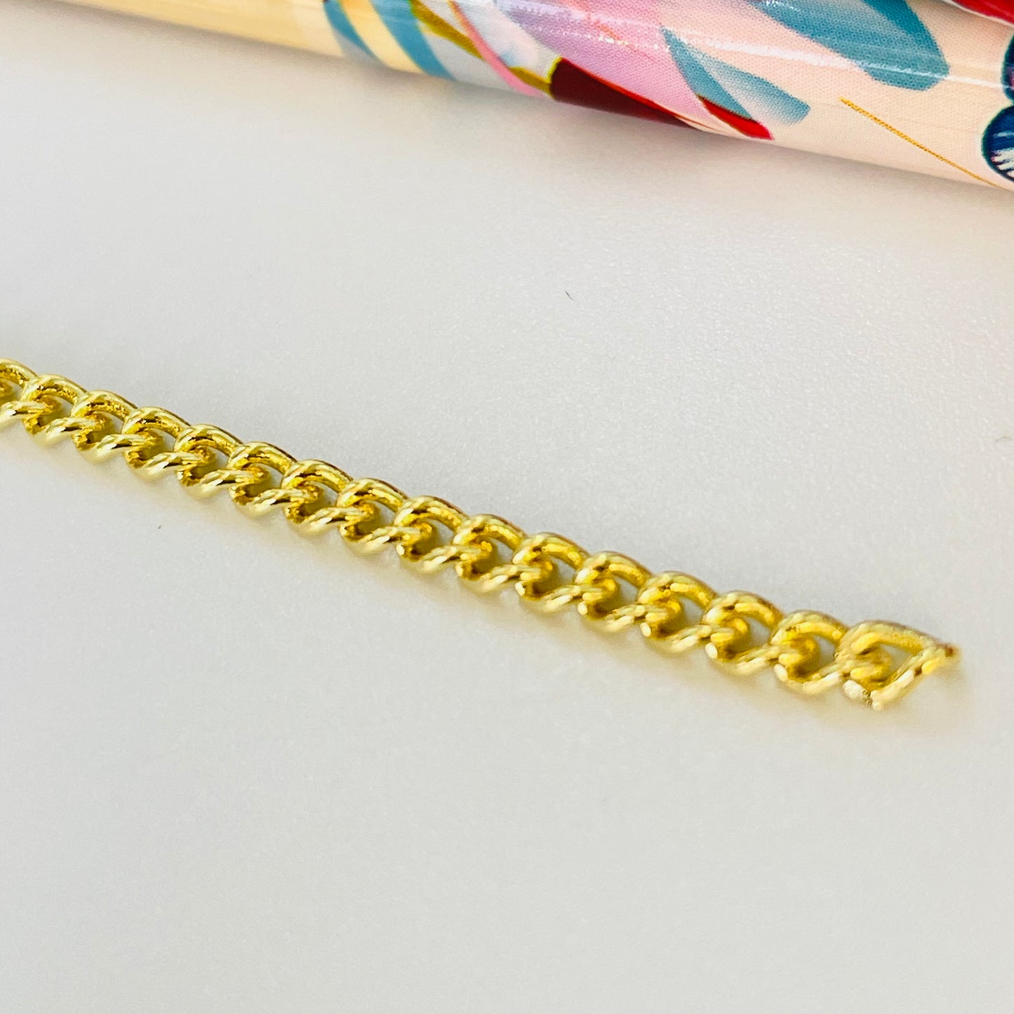 CO180 Cadena Grumet Ancho 3 mm Espesor 3 mm Eslabon 3 x 3 mm Cadena por Metro Baño Oro Cadenas Bañadas hecho de Bronce Bañado en Oro 18K Joyas Bañadas en Oro