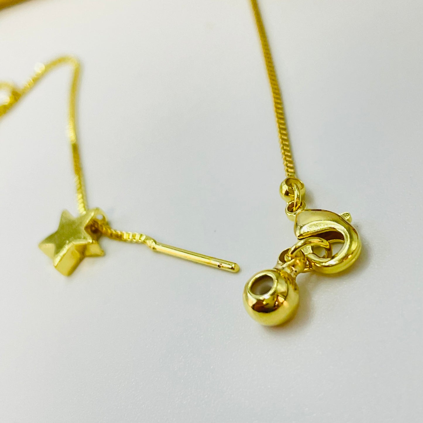 Joyas por Mayor Joyas Bañadas en Oro por Mayor Insumos para Joyas CO209 Cadena Veneciana de 1mm con bolita con silicona y palito Cadena Terminada Baño Oro
