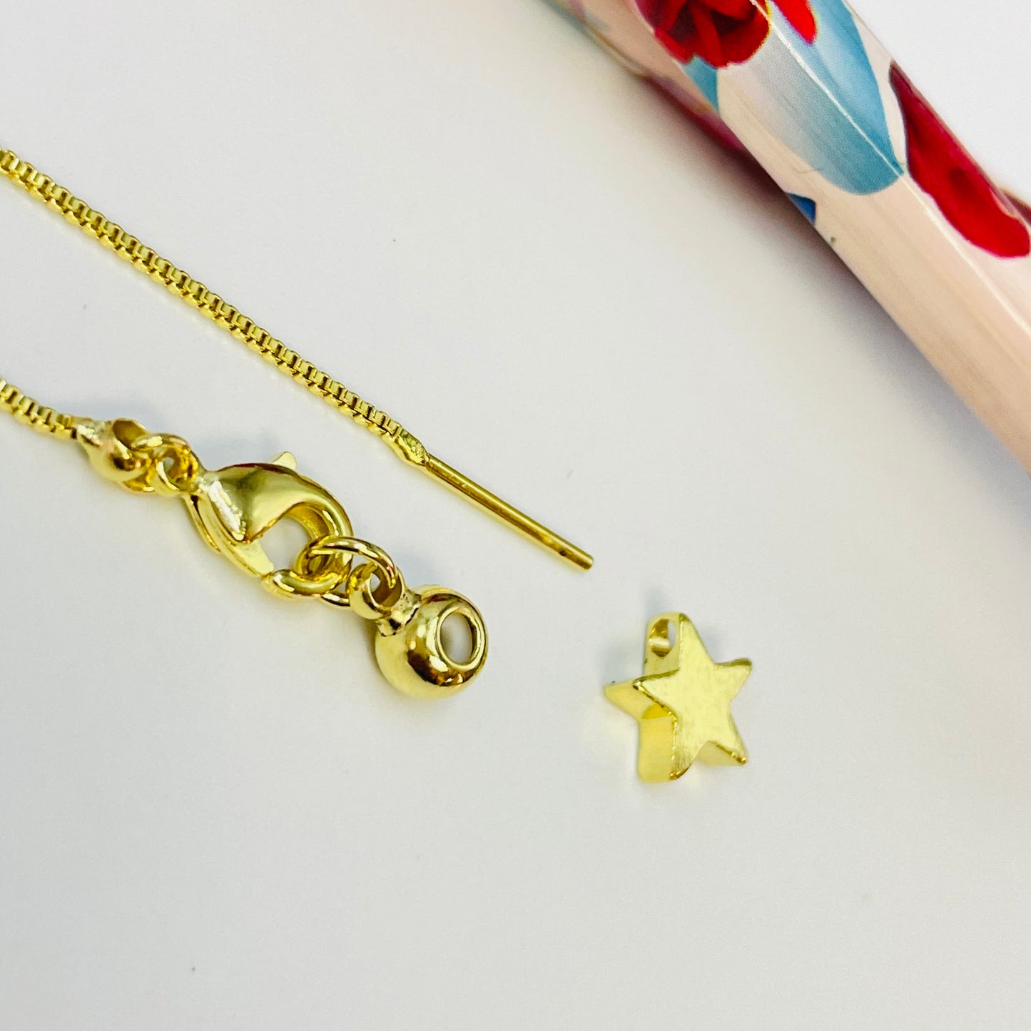 Joyas por Mayor Joyas Bañadas en Oro por Mayor Insumos para Joyas CO209 Cadena Veneciana de 1mm con bolita con silicona y palito Cadena Terminada Baño Oro