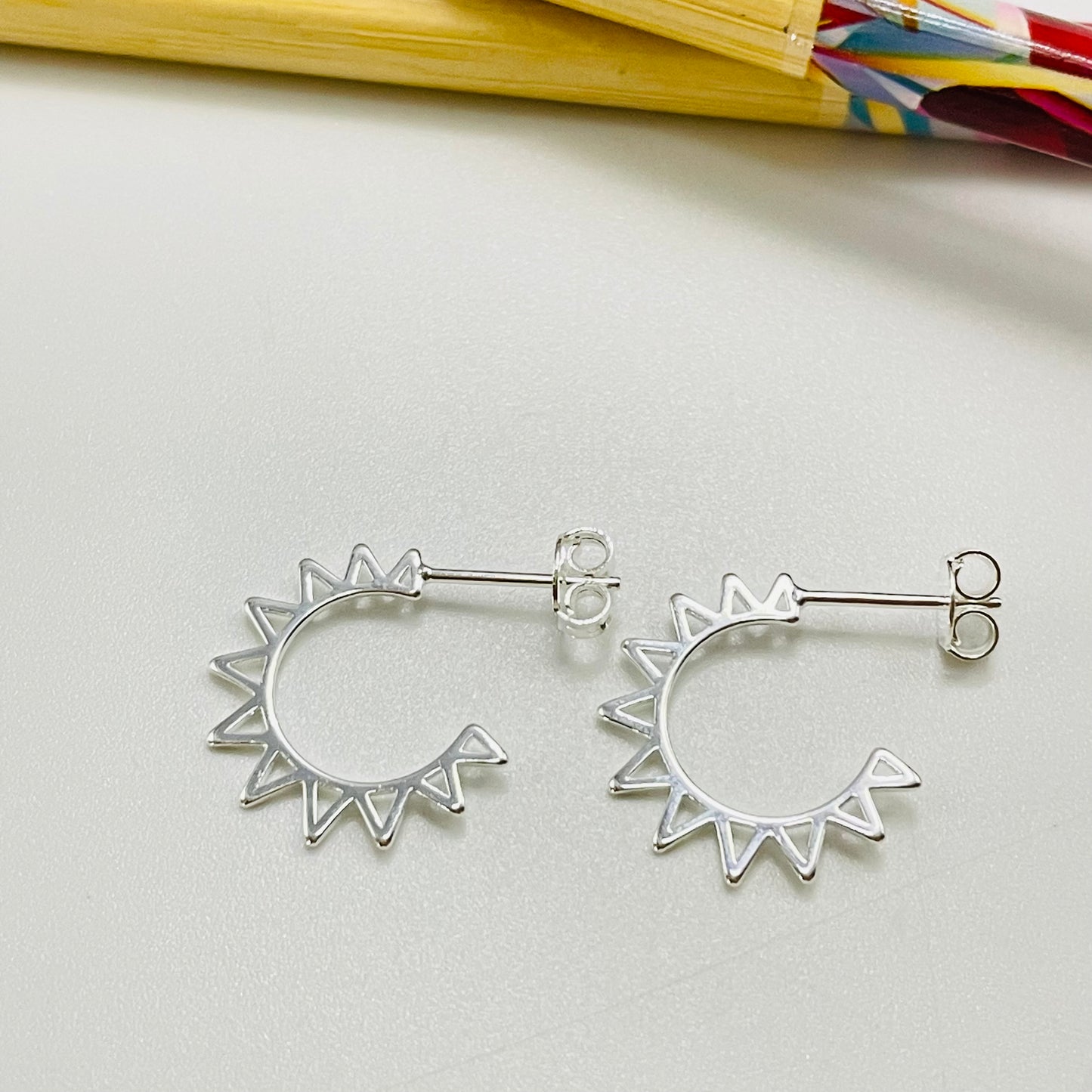 XP396 Aro Argolla Puntas Caladas 20 mm Espesor 1 mm Aro Baño Plata Aros Bañados hecho de Bronce Bañado en Plata 50 ml Joyas Bañadas en Plata