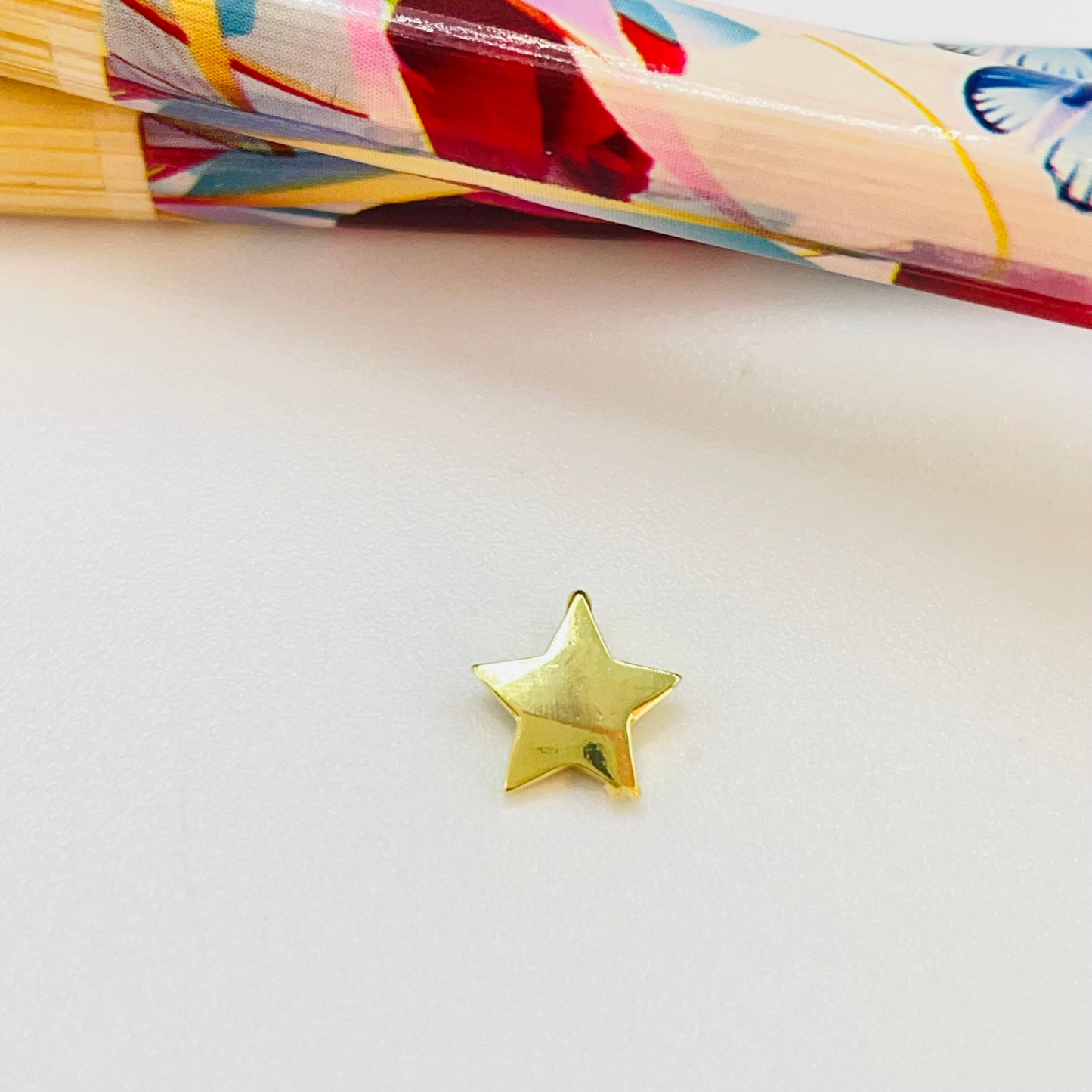 FO603 Estrellita Argolla Posterior 7 mm Figura Baño Oro Figuras Bañadas en Oro y Plata hecho de Bronce Bañado en Oro 18K