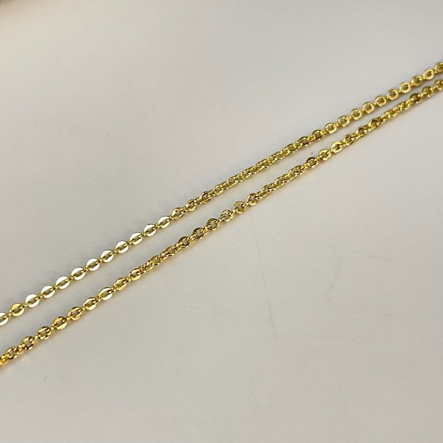 CO189 Collar con colgante mariposa calada 15x25 mm Espesor 0.8 mm Cadena candado eslabones 1.5 mm Largo 40 cm más extensor 5 cm Collar Terminado Baño Oro Cadenas Bañadas hecho de Bronce Bañado en Oro 18K Joyas Bañadas en Oro