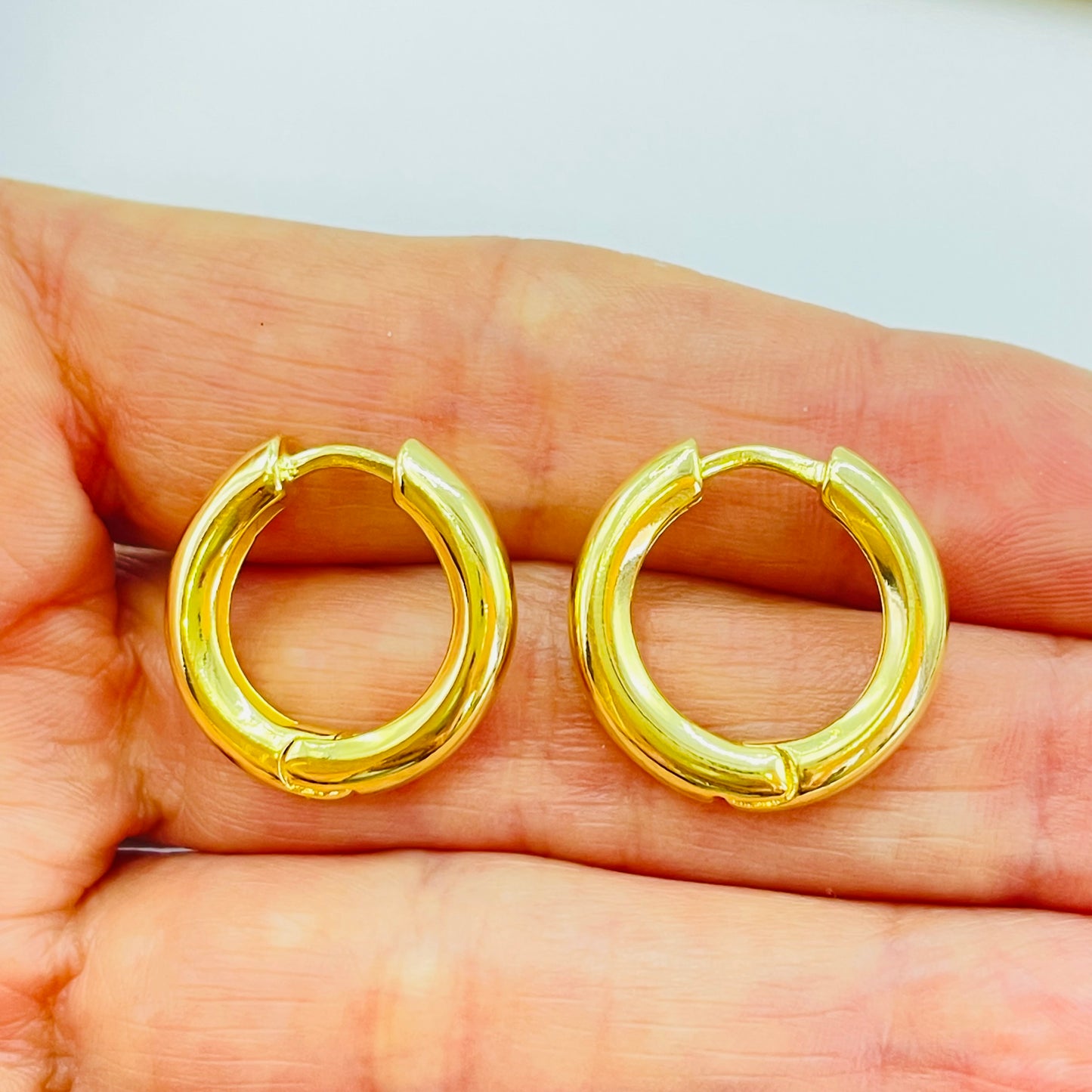 XO544 Argolla Tubo Lisa Cierre Presión diá. 20 mm Espesor 3.8 mm Aro Baño Oro