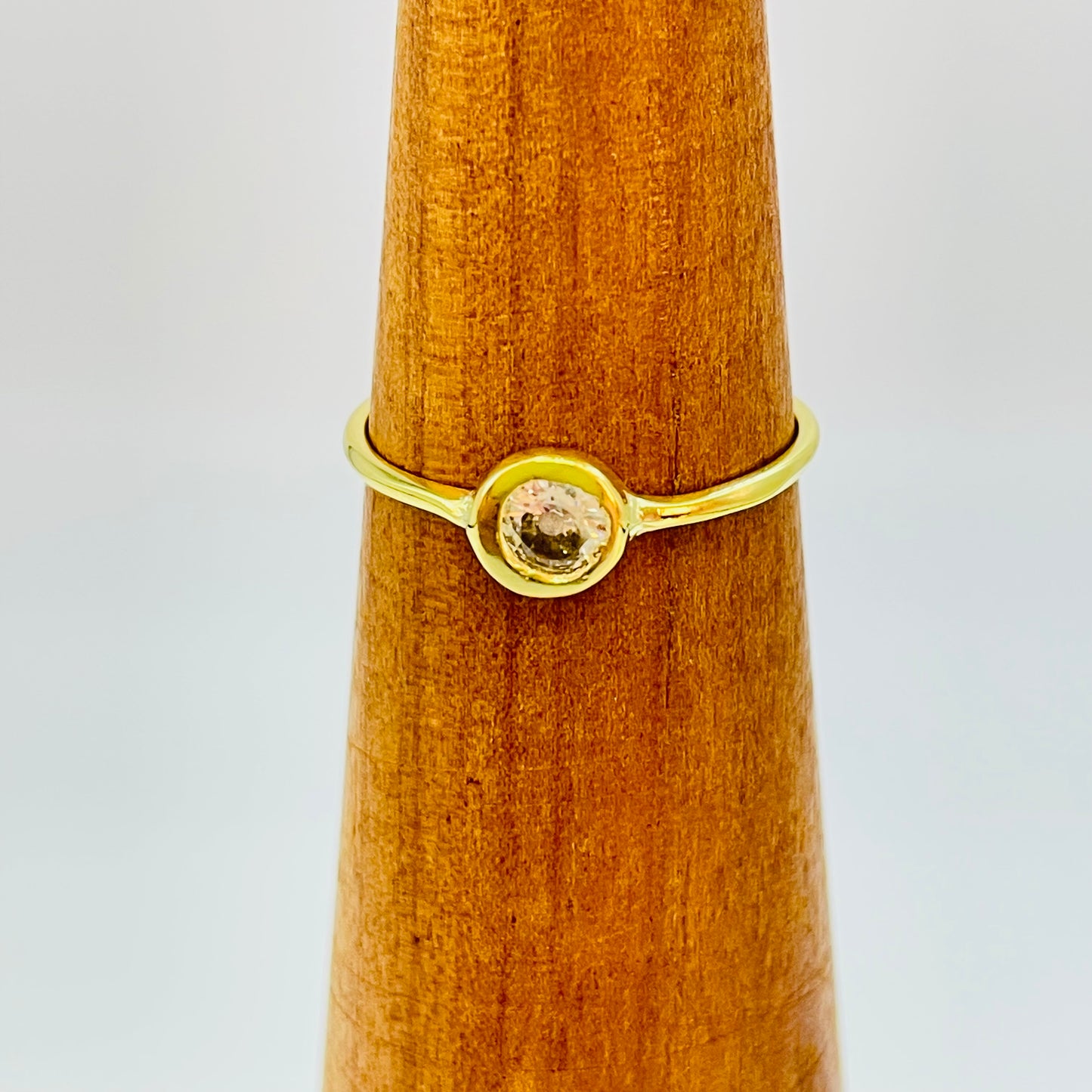 WO58 Anillo solitario circon cristal 5 mm argolla 1 mm espesor Anillo Baño Oro