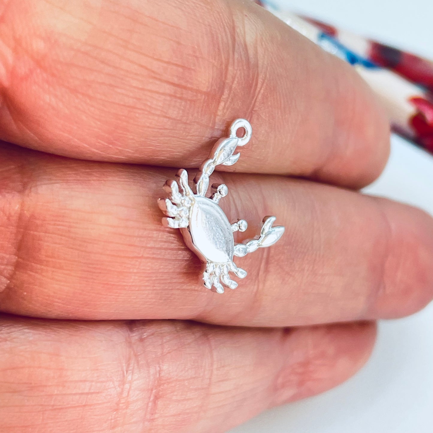FP1233 Colgante Cangrejo 15 x 15 mm más argollita Espesor 1.5 mm Figura Baño Plata