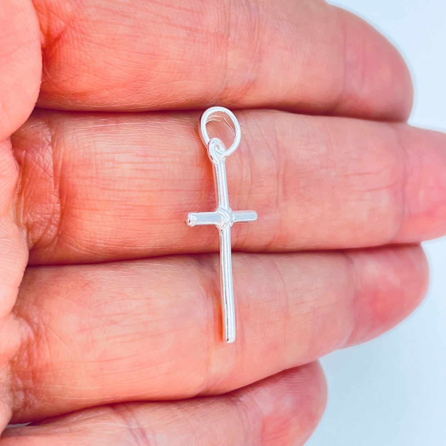 FP1036 Colgante Cruz 20 x 12 mm mas valier Espesor 1.8 mm Figura Baño Plata