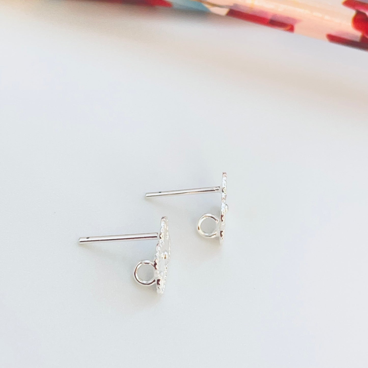 BP120 Base Trébol borde rutilado argolla posterior 10 x 10 mm Espesor 0.6 mm Base de Aro Baño Plata