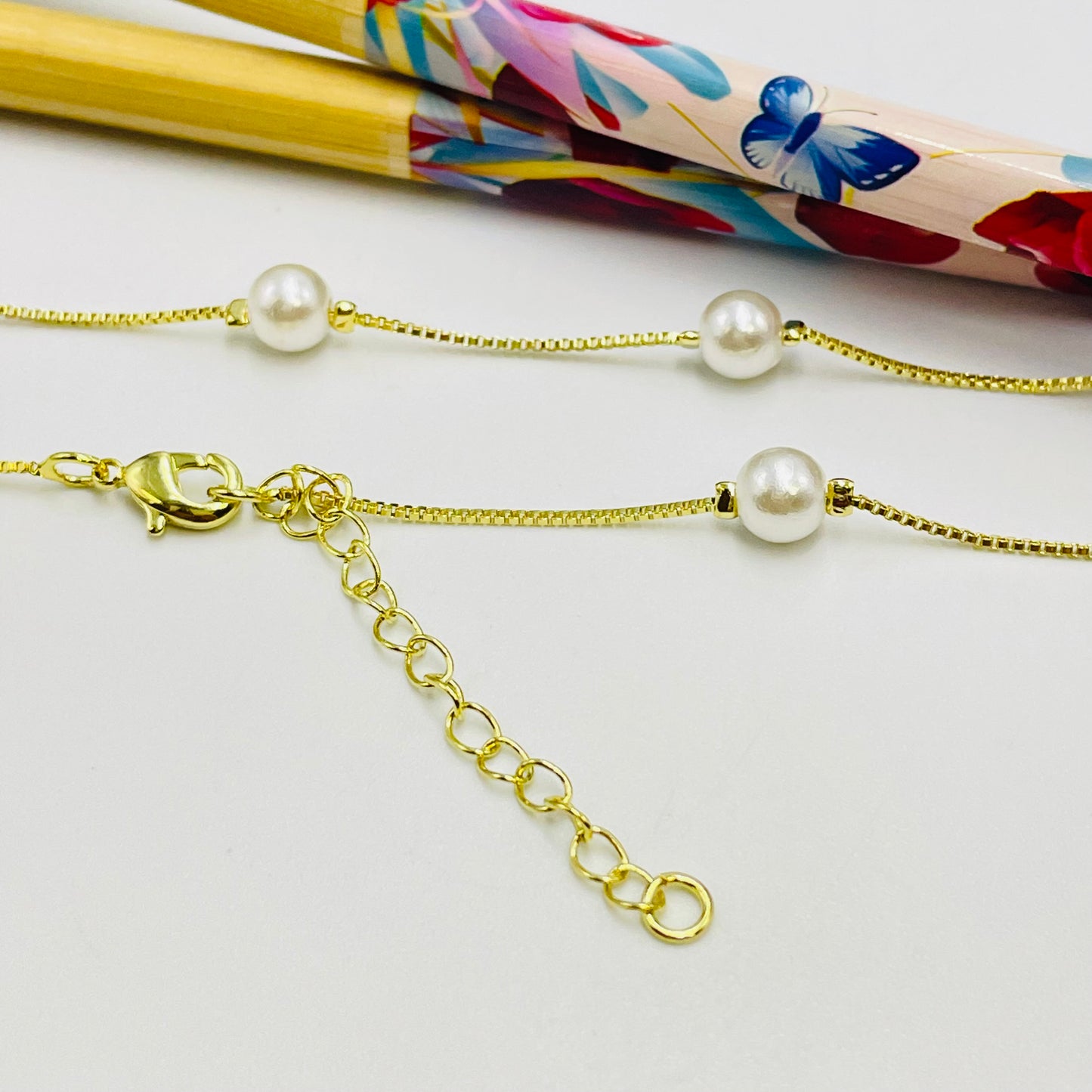 Joyas por Mayor Joyas Bañadas en Oro por Mayor Insumos para Joyas CO211 Collar Perlas diá. 6 mm Cadena Veneciana Espesor 1 mm Largo 40 cm más extensor 5 cm Collar Terminado Baño Oro