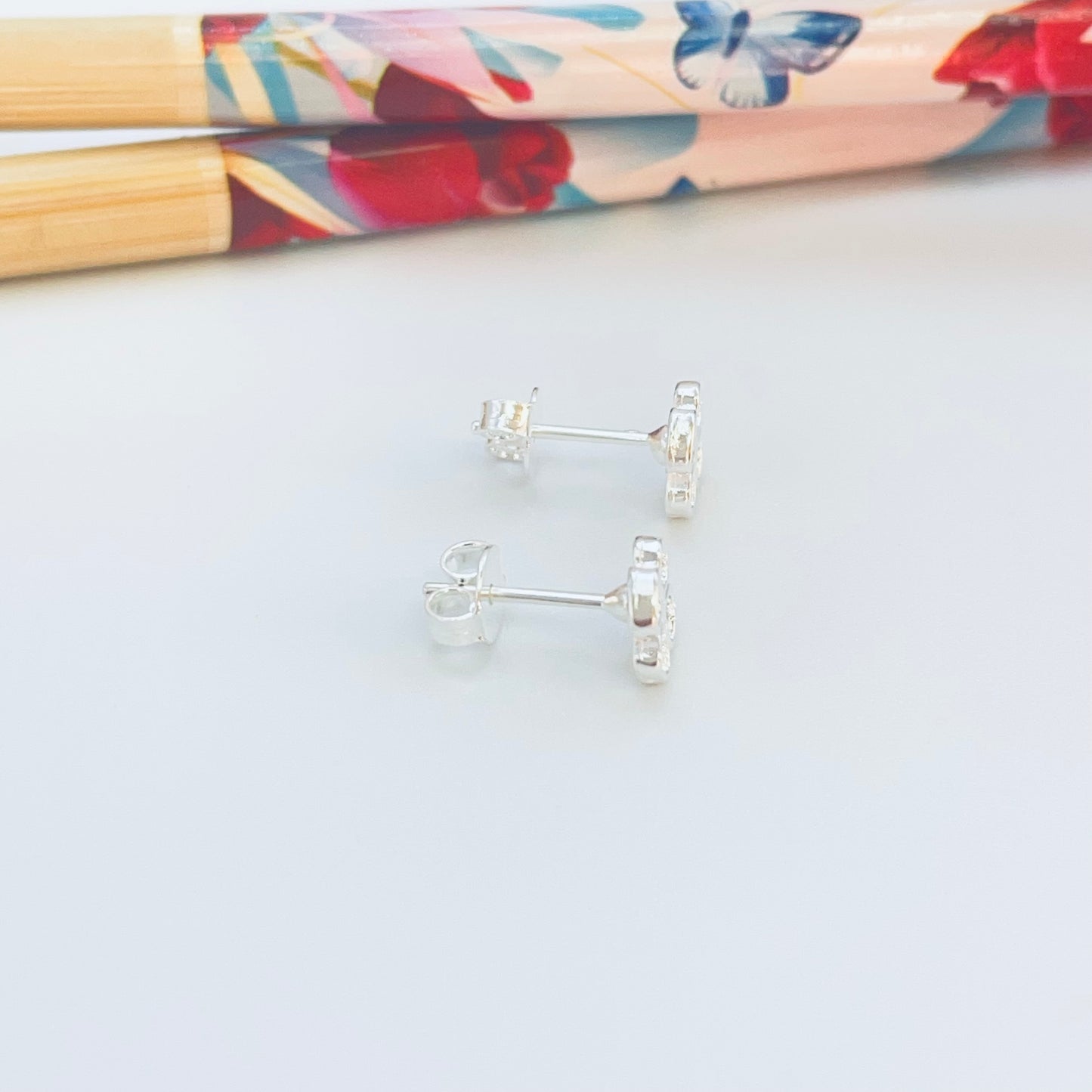 XP556 Aro Trébol Small con Circones 8 x 8 mm Espesor 1.2 mm Aro Baño Plata