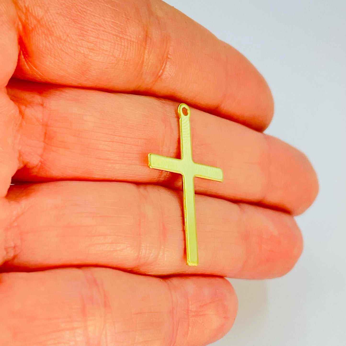 Joyas por Mayor Joyas Bañadas en Oro por Mayor Insumos para Joyas FO1191 Colgante Cruz Lisa Fina 25 x 17 mm más argollita Espesor 0.8 mm Figura Baño Oro