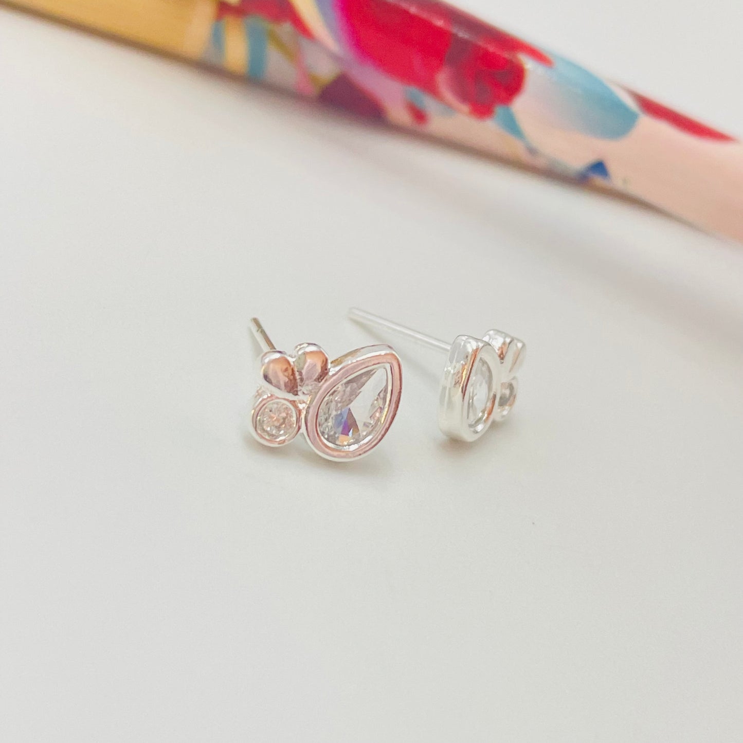 Joyas por Mayor Joyas Bañadas en Plata por Mayor Insumos para Joyas XP479 Aro Doble Punto de Luz Gota y Redondo mini 11 x 10 mm Espesor 2 mm Aro Baño Plata