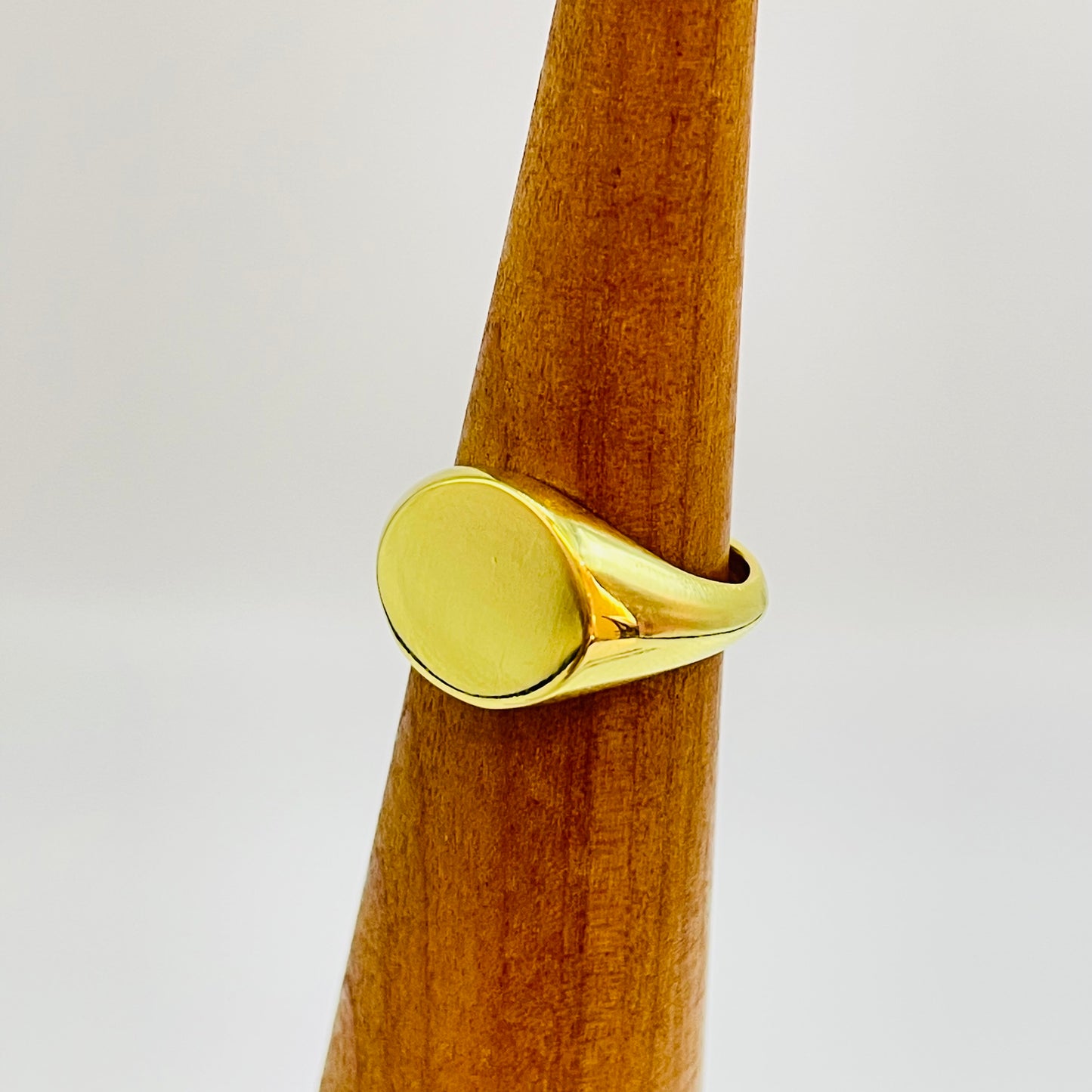 WO74 Anillo Chevalier Sello 11 x 13 mm Medida app. 6 Anillo Baño Oro