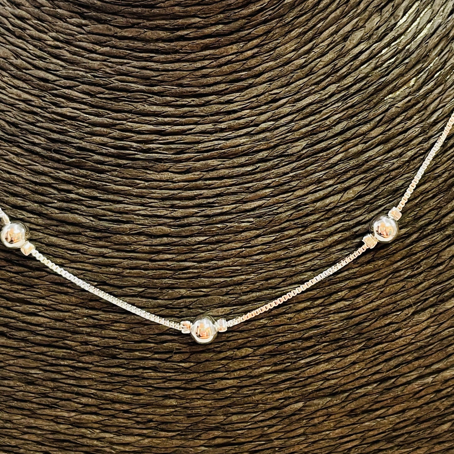 Joyas por Mayor Joyas Bañadas en Plata por Mayor Insumos para Joyas CP212 Collar Bolitas diá. 5 mm Cadena Veneciana espesor 1 mm Largo 60 cm Collar Terminado Baño Plata
