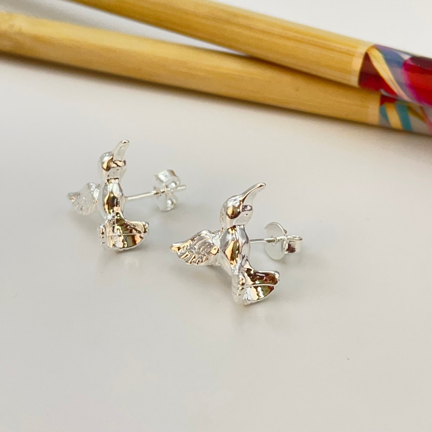 XP449 Aro Colibrí 15 x 15 mm Espesor 4 mm Aro Baño Plata Aros Bañados hecho de Bronce Bañado en Plata 50 ml Joyas Bañadas en Plata