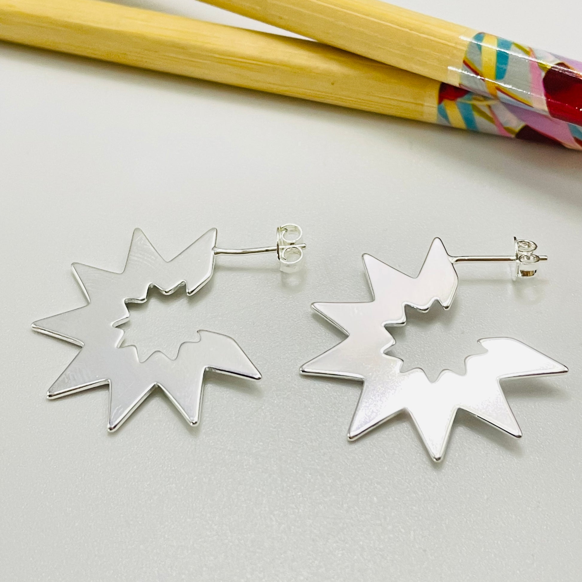 XP397 Aro tipo argolla con puntas 30 mm Espesor 1 mm Aro Baño Plata Aros Bañados hecho de Bronce Bañado en Plata 50 ml Joyas Bañadas en Plata