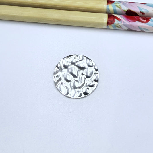 FP101 Conector Efecto Martillado 22 mm Figura Baño Plata