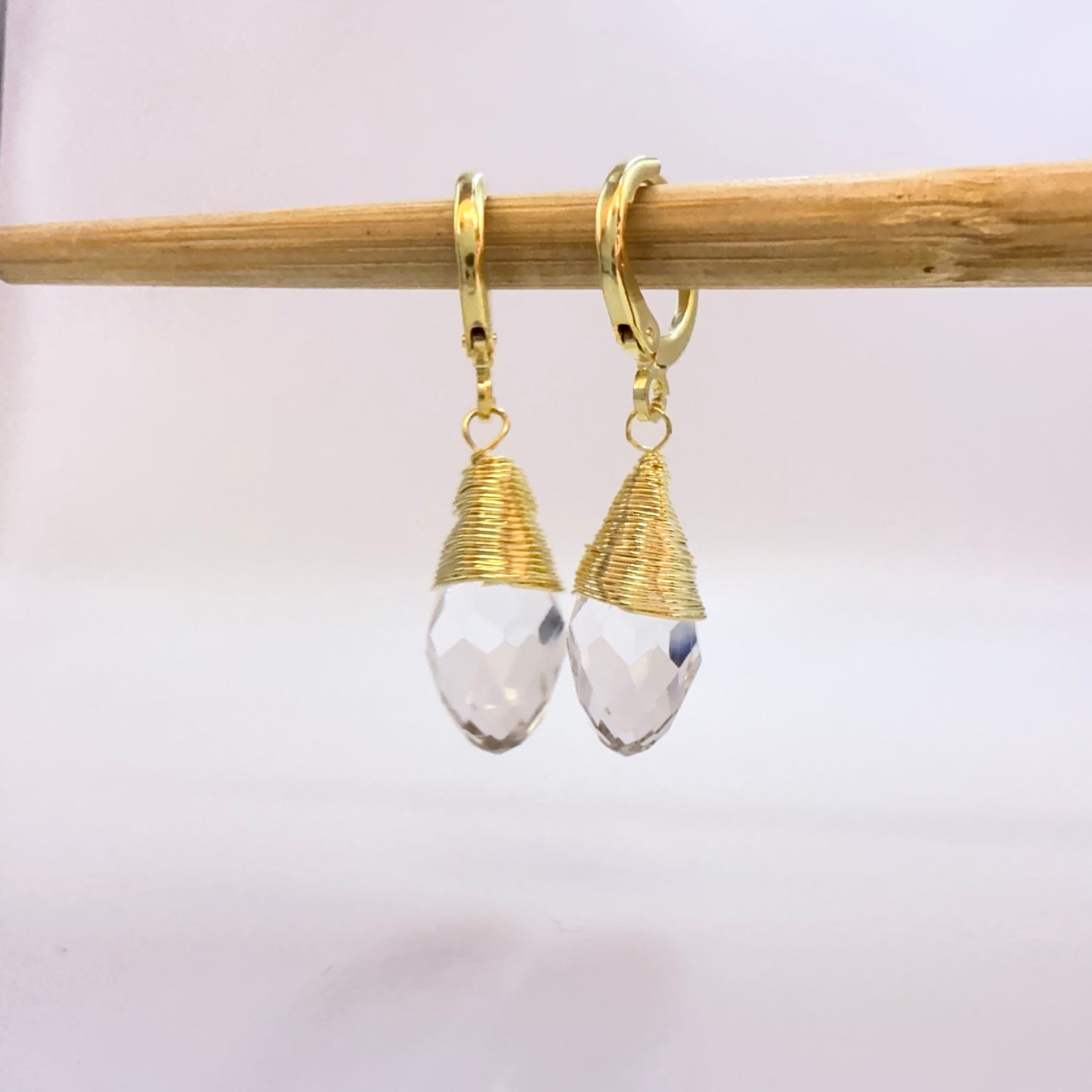 Joyas por Mayor Joyas Bañadas en Oro por Mayor Insumos para Joyas XO563 Aro Argolla Cristal Facetado Embarrilado Largo Total 34 mm Ancho 9 mm Largo Cristal 18 mm Aro Baño Oro