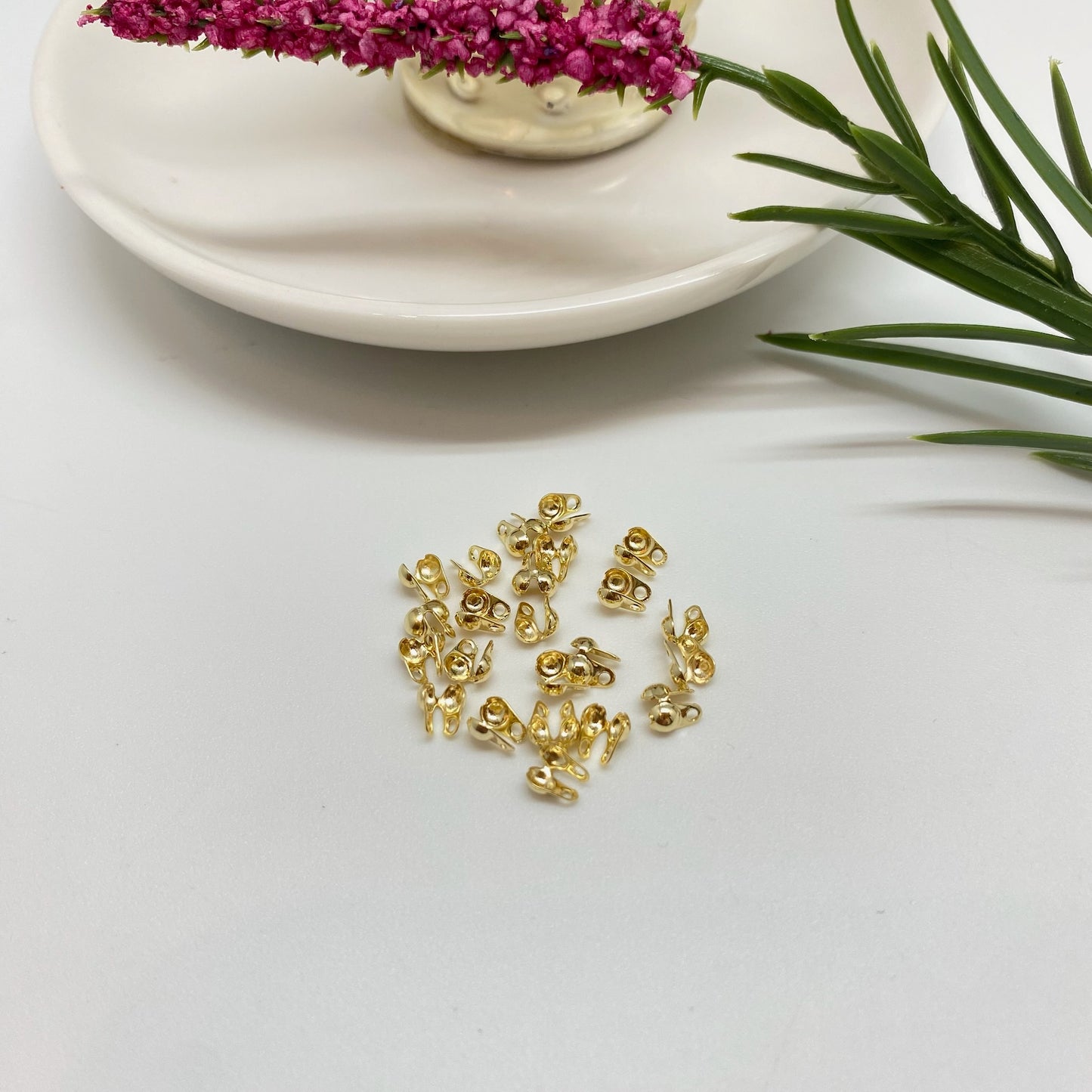 Joyas por Mayor Joyas Bañadas en Oro por Mayor Insumos para Joyas AO150 Terminal Tapa Nudo Diá. 2.5 mm más argollita Perforación 1 mm Accesorio Baño Oro