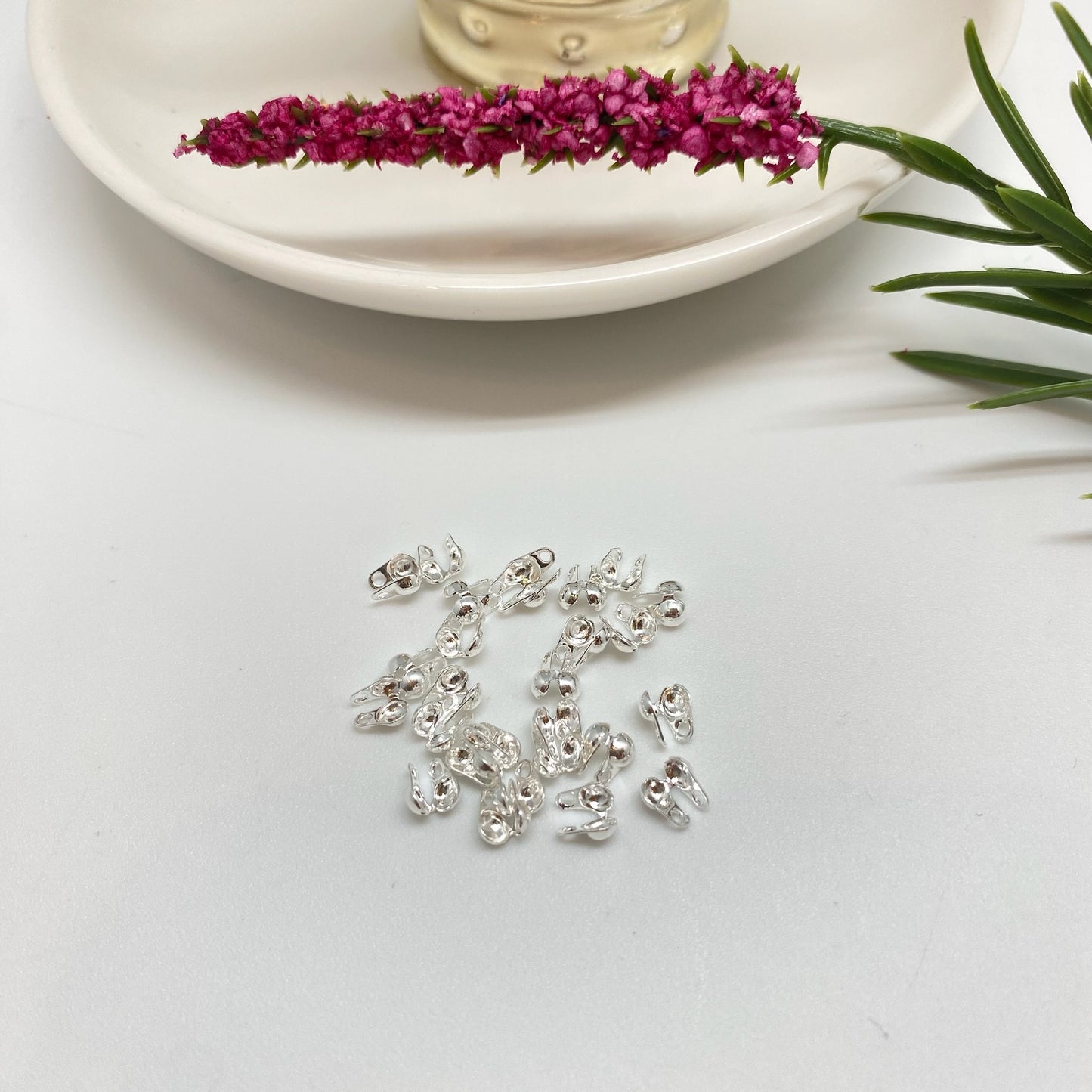Joyas por Mayor Joyas Bañadas en Plata por Mayor Insumos para Joyas AP150 Terminal Tapa Nudo Diá. 2.5 mm más argollita Perforación 1 mm Accesorio Baño Plata
