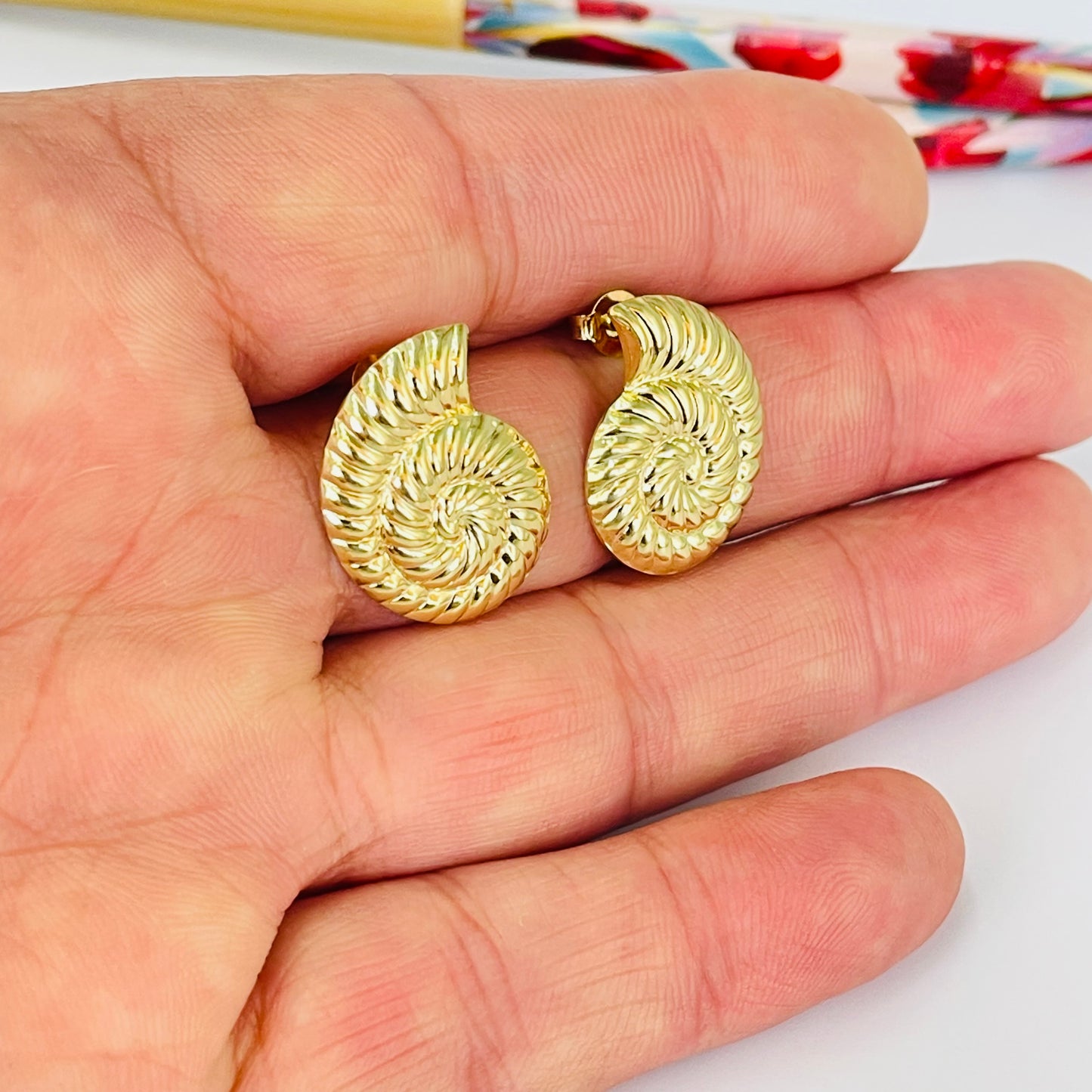 XO575 Aro Caracola de Mar 21 x 16 mm Espesor 0.8 mm Aro Baño Oro