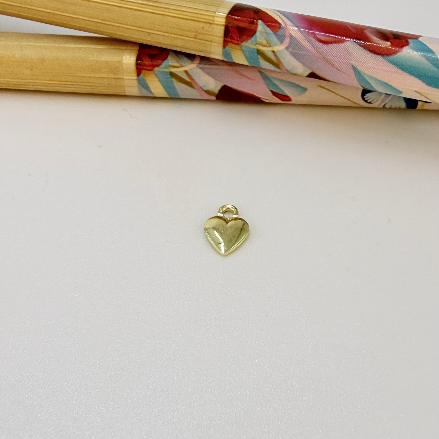 FO1253 Colgante o Terminal para Cadena Mini Corazón Abombado 5 x 5 mm más argollita Espesor 1 mm Figura Baño Oro