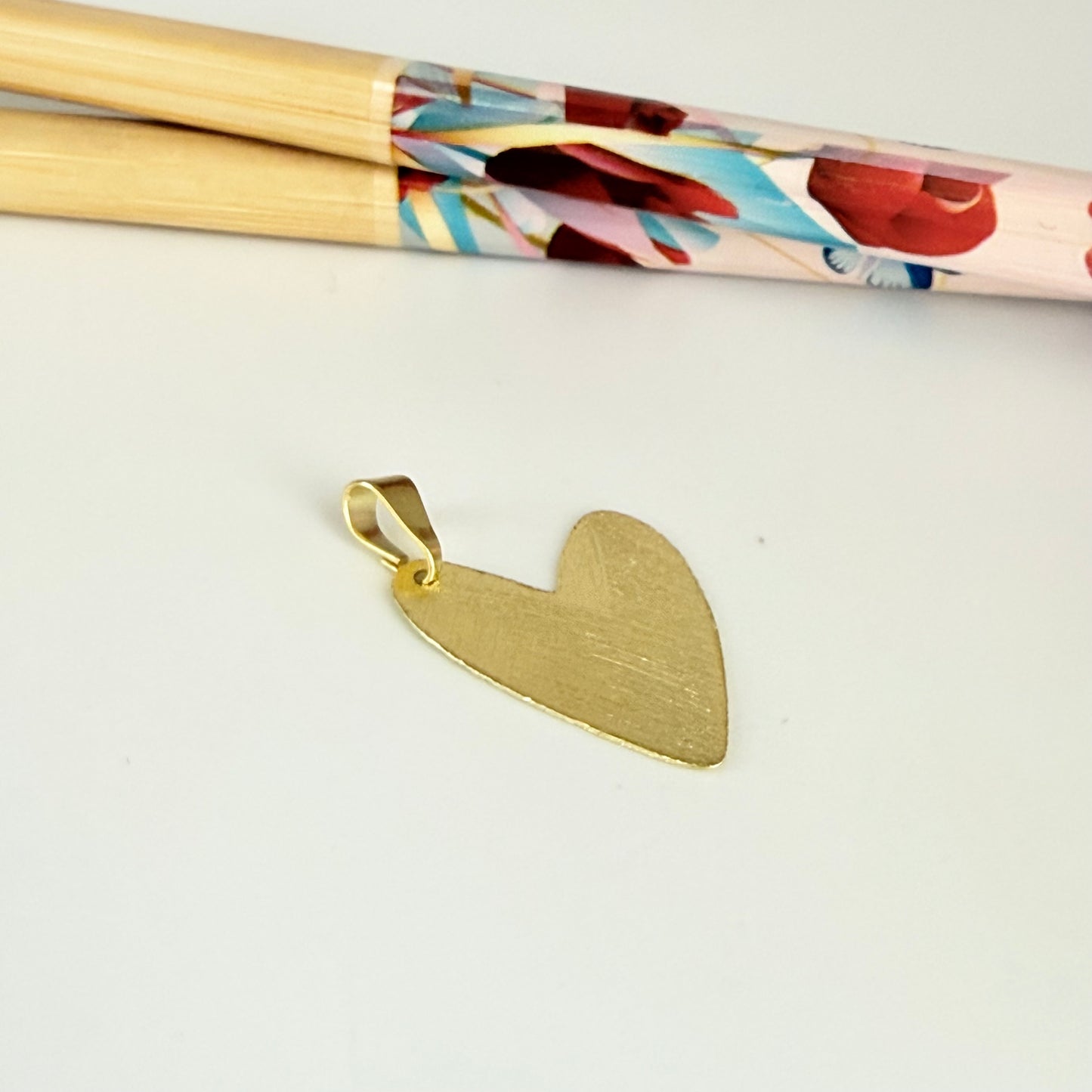 FO1263 Colgante Corazón Lijado 22 x 15 mm más valier Espesor 0.8 mm Figura Baño Oro