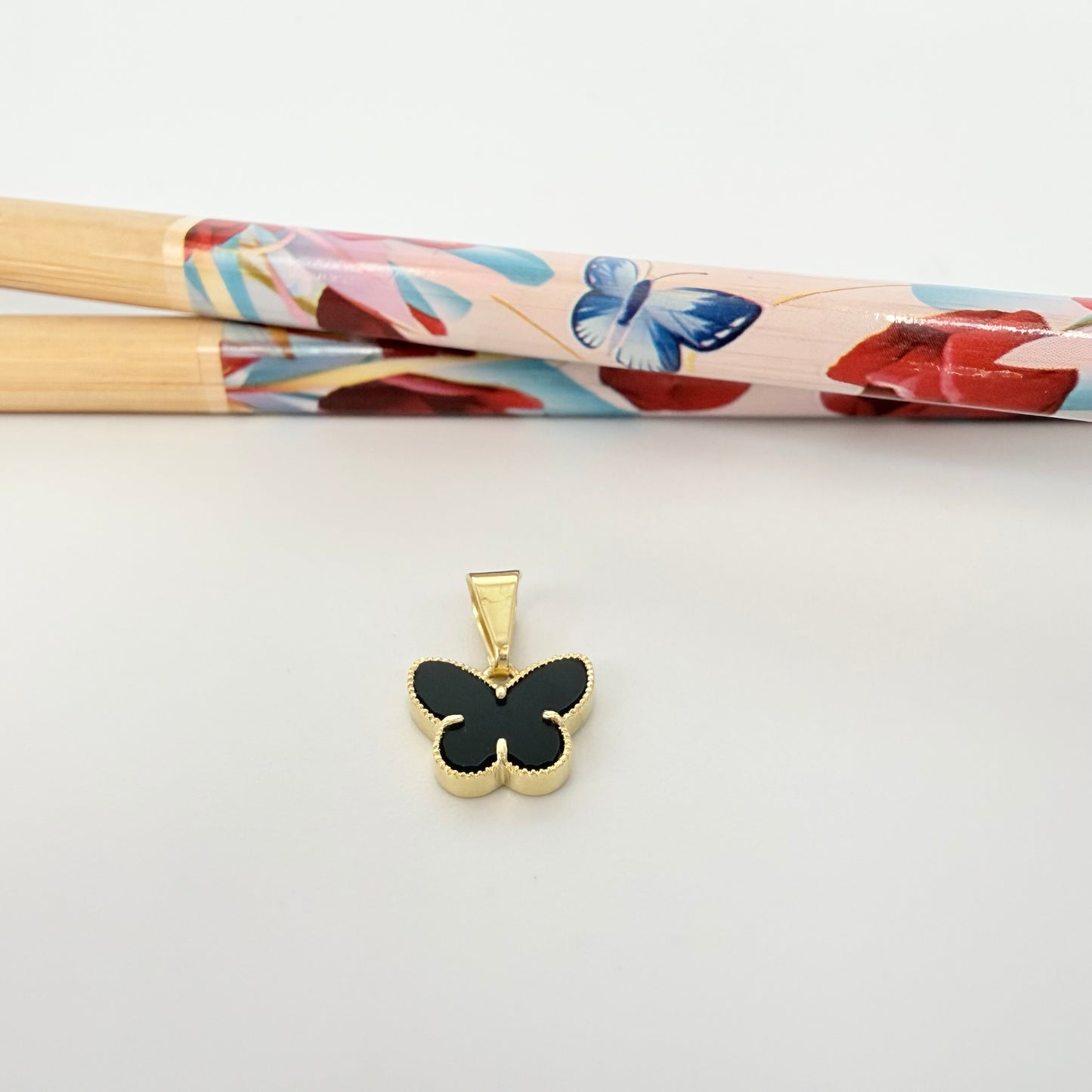 Joyas por Mayor Joyas Bañadas en Oro por Mayor Insumos para Joyas FO1247 Colgante Mariposa Borde Rutilado Acrílico Negro 11 x 9 mm valier de 7 mm Espesor 2 mm Figura Baño Oro