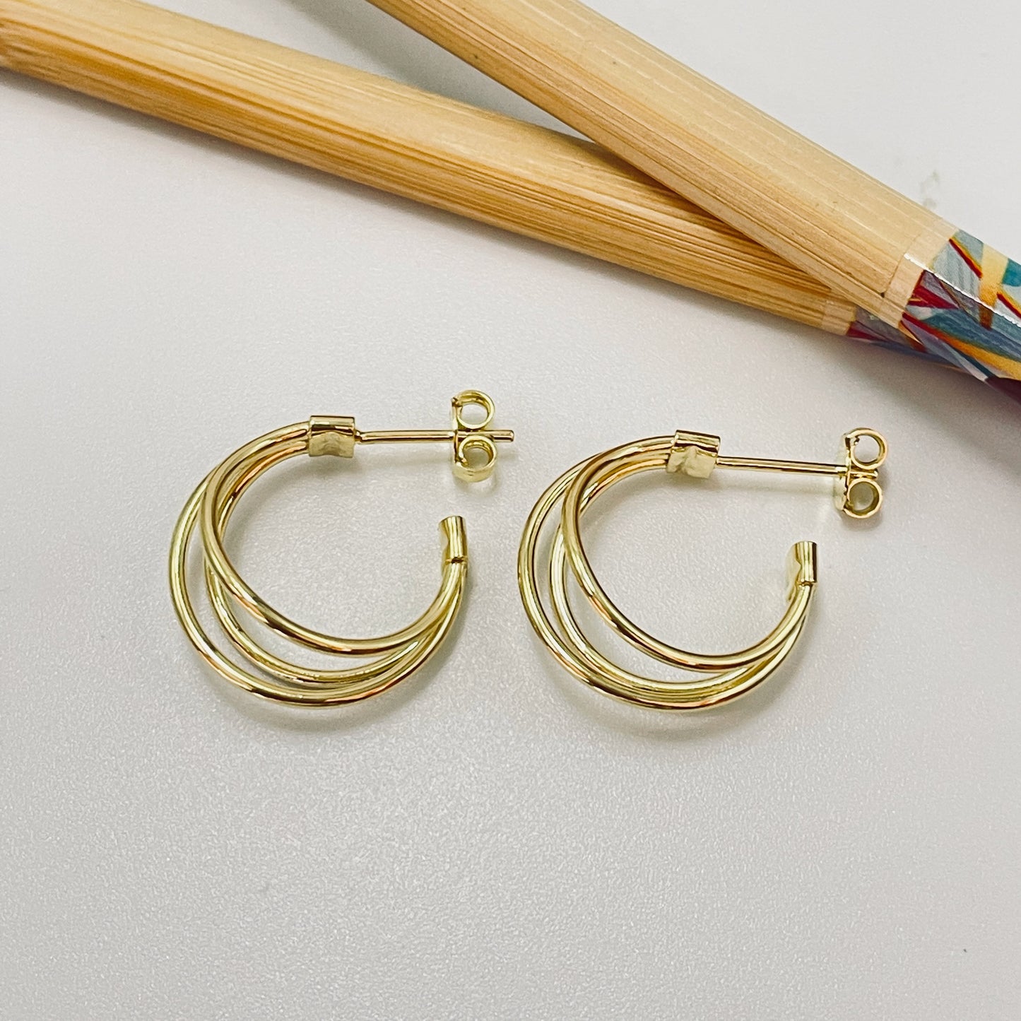 XO380 Aro Argolla 3 argollas unidas 20 x 10 mm Aro Baño Oro Aros Bañados hecho de Bronce Bañado en Oro 18K Joyas Bañadas en Oro