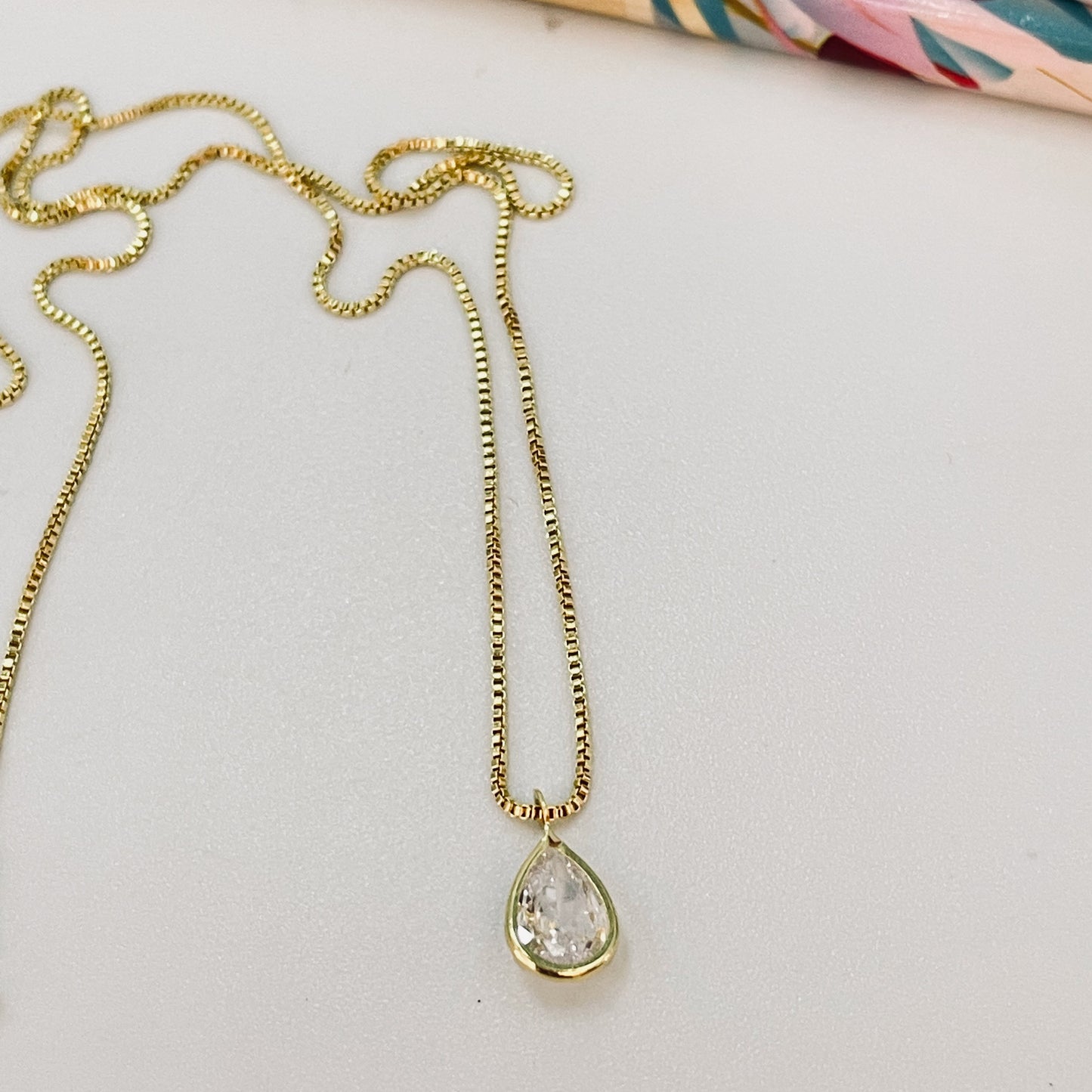 CO172 Collar con punto de luz gota 8 x 5 mm Cadena veneciana Largo mas extensor de 5 cm espesor 0.8 mm Collar Terminado Baño Oro Cadenas Bañadas hecho de Bronce Bañado en Oro 18K Joyas Bañadas en Oro