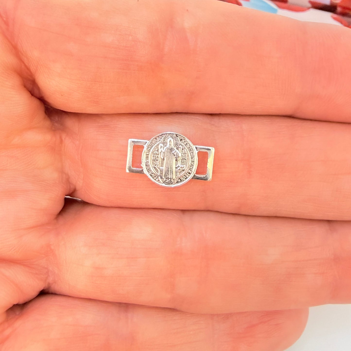 Joyas por Mayor Joyas Bañadas en Plata por Mayor Insumos para Joyas FP1252 Eslabón para pulsera San Benito doble faz diá. 9 mm más corchetes 5 x 2.5 mm Figura Baño Plata