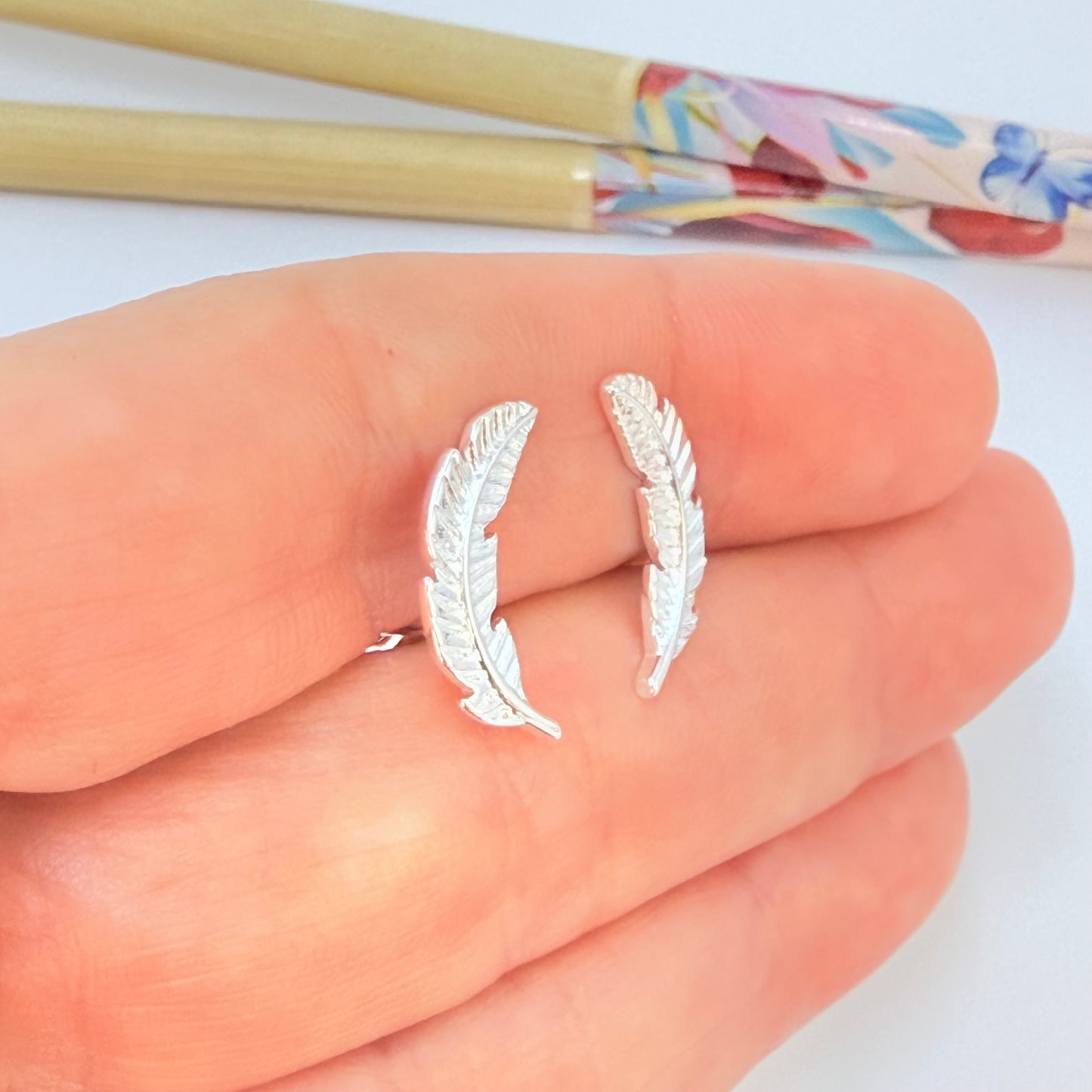 Joyas por Mayor Joyas Bañadas en Plata por Mayor Insumos para Joyas XP572 Aro Pluma 17 x 5 mm Espesor 1.2 mm Aro Baño Plata