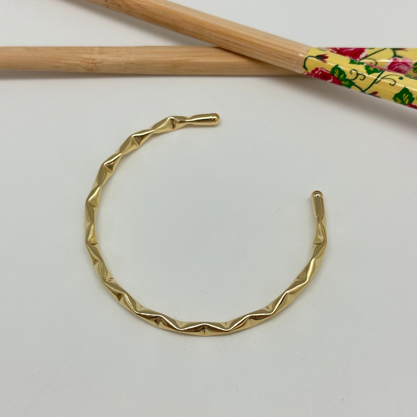 EO20 Esclava Amasada tipo orgánico diá. 58 mm Ancho 3.8 mm Esclava Baño Oro