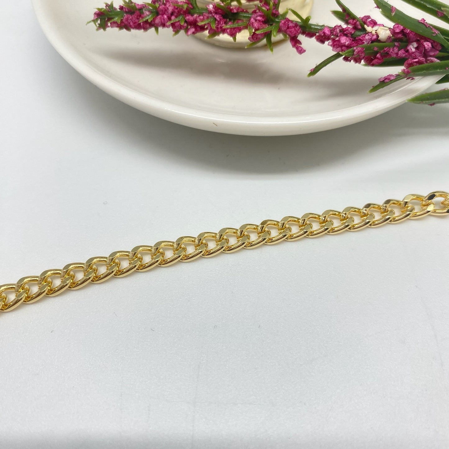 CO164 Cadena Tipo Cartier Eslabón 6 x 5 mm Espesor 1.5 mm Cadena por Metro Baño Oro