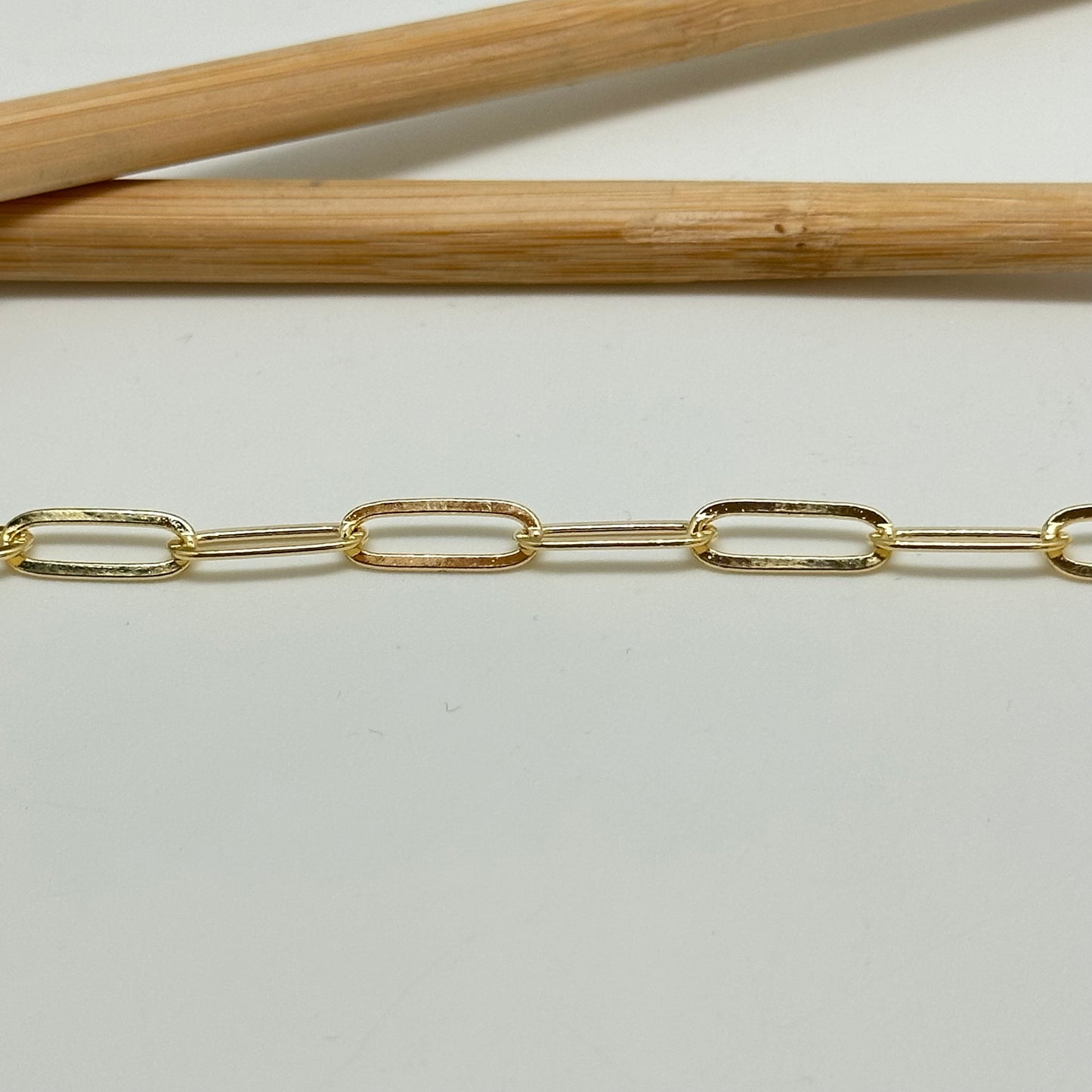 CO155 Cadena Cartier Eslabón 12 x 5 mm Espesor 1 mm Cadena por Metro Baño Oro Cadenas Bañadas hecho de Bronce Bañado en Oro 18K Joyas Bañadas en Oro