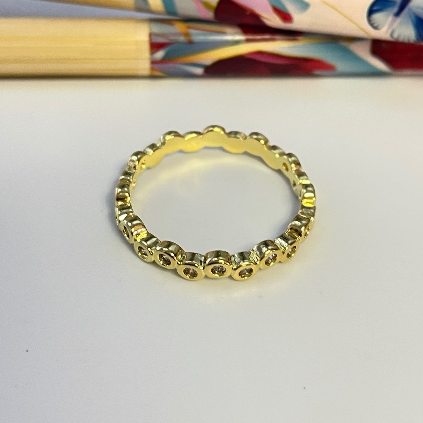 WO53 Anillo Circones de 2.5 mm en zigzag y circulos de 2 mm Anillo Baño Oro Anillos Bañados hecho de Bronce Bañado en Oro 18K Joyas Bañadas en Oro