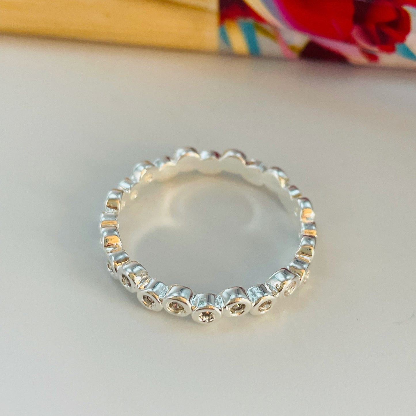 WP53 Anillo Circones de 2.5 mm en zigzag y circulos de 2 mm Anillo Baño Plata Anillos Bañados hecho de Bronce Bañado en Plata 50 ml Joyas Bañadas en Plata