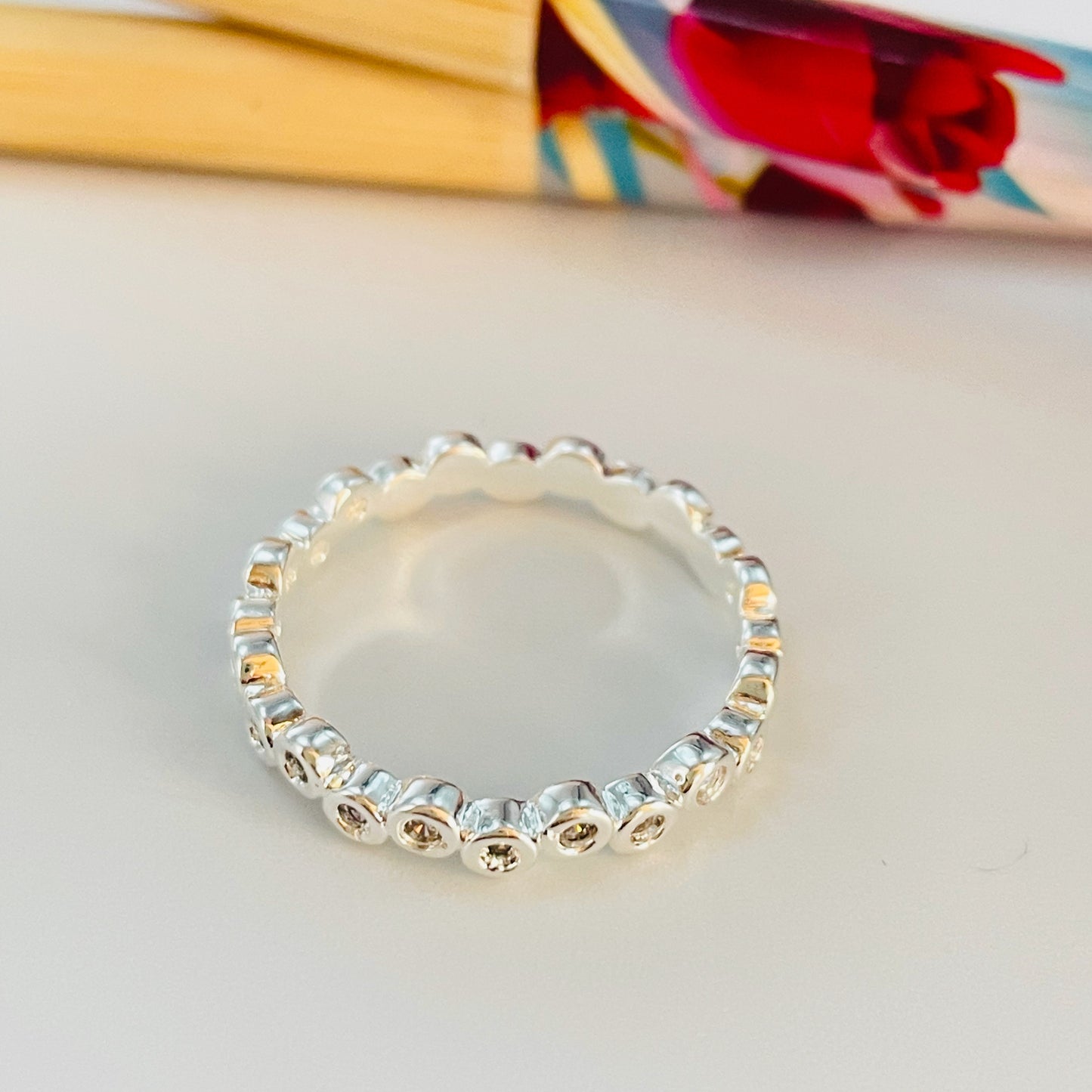 WP53 Anillo Circones de 2.5 mm en zigzag y circulos de 2 mm Anillo Baño Plata Anillos Bañados hecho de Bronce Bañado en Plata 50 ml Joyas Bañadas en Plata