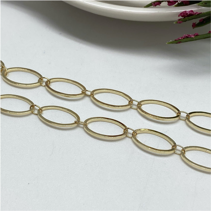 CO116 Cadena Alternada eslabones 14x7 mm y mini eslabón 4x2 mm Largo 80 cm Cadena Baño Oro Cadenas Bañadas hecho de Bronce Bañado en Oro 18K Joyas Bañadas en Oro