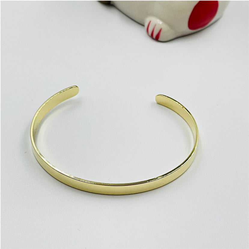 EO06 Esclava Lisa 5 mm terminación en punta redonda Esclava Baño Oro Pulseras y Esclavas Bañadas en Oro y Plata hecho de Bronce Bañado en Oro 18K Joyas Bañadas en Oro