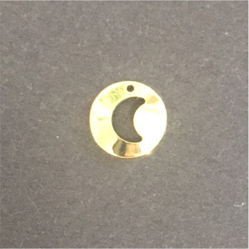 FO196 Medalla Luna Calada 11 mm Figura Baño Oro Figuras Bañadas en Oro y Plata hecho de Bronce Bañado en Oro 18K