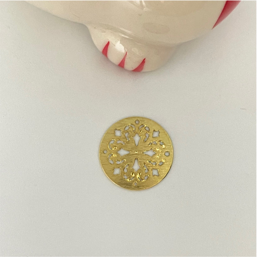 FO344 Mandala calada Flores 13 mm Figura Baño Oro Figuras Bañadas en Oro y Plata hecho de Bronce Bañado en Oro 18K