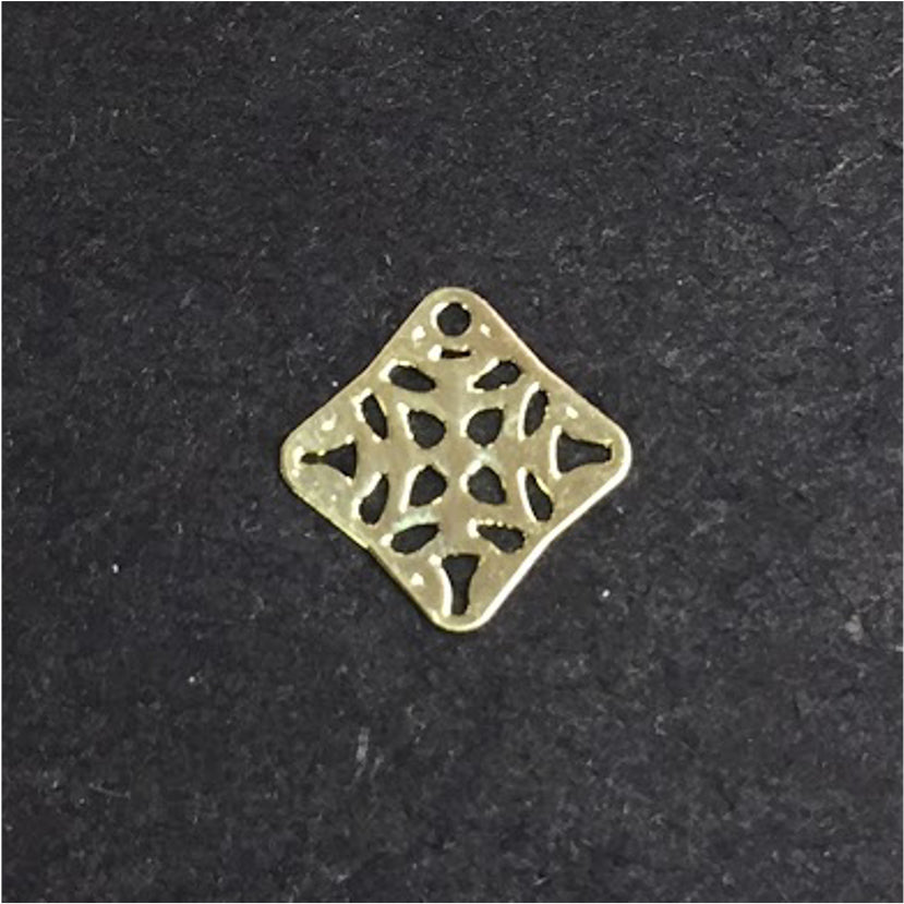FO37 Mini Rombo calado Pétalos 14x14 mm Figura Baño Oro Figuras Bañadas en Oro y Plata hecho de Bronce Bañado en Oro 18K