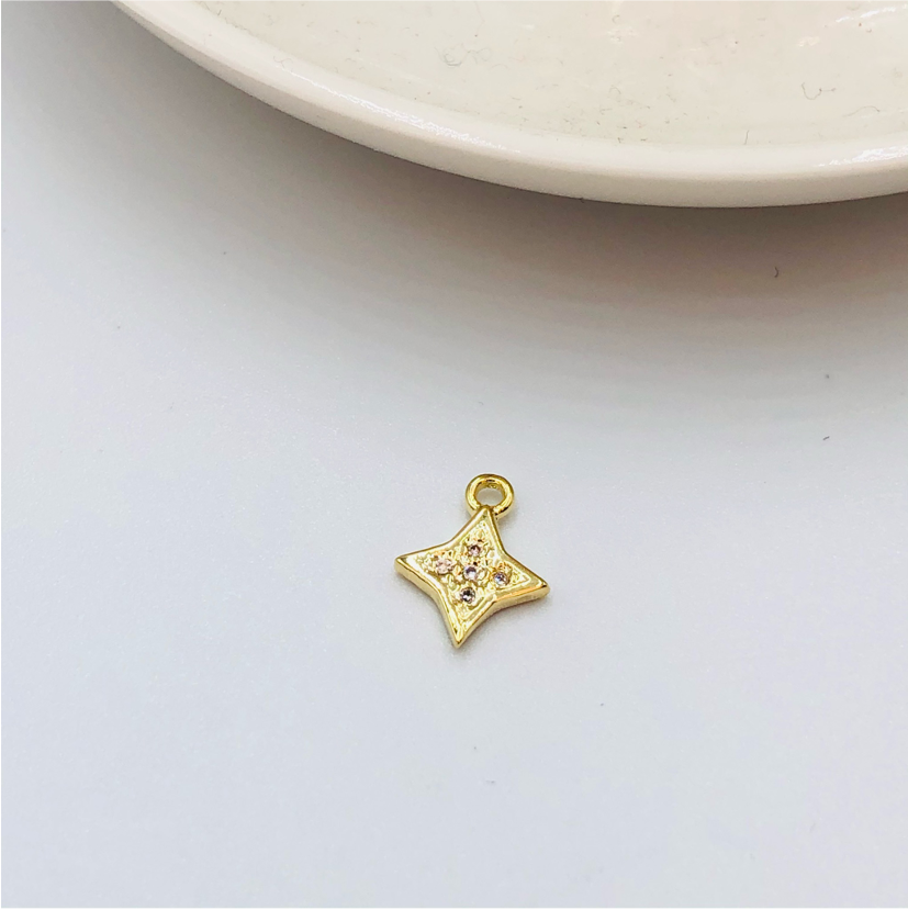 FO470 Estrella 4 Puntas Circones Figura Baño Oro Figuras Bañadas en Oro y Plata hecho de Bronce Bañado en Oro 18K