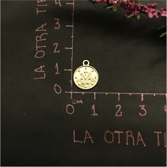 FO526 Colgante Milagros Figura Baño Oro Figuras Bañadas en Oro y Plata hecho de Bronce Bañado en Oro 18K