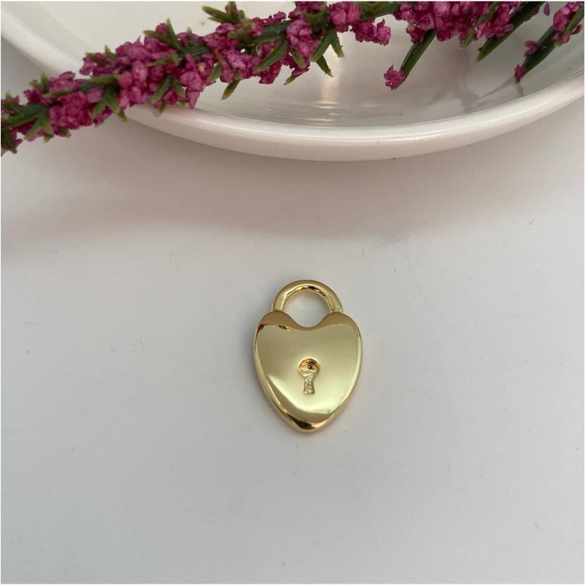 FO669 Candado Corazón 20 x 13 mm Figura Baño Oro Figuras Bañadas en Oro y Plata hecho de Bronce Bañado en Oro 18K
