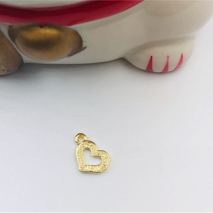 FO713 Corazón mini calado 11 x 6 mm Figura Baño Oro Figuras Bañadas en Oro y Plata hecho de Bronce Bañado en Oro 18K