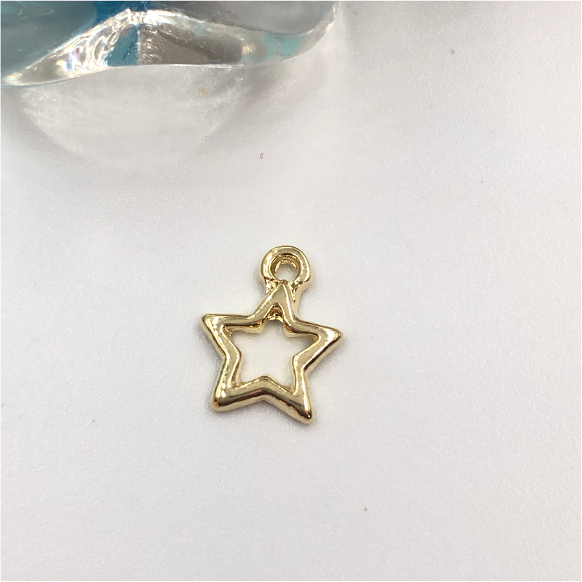 FO727 Estrella Calada 12 mm Espesor 1 mm Figura Baño Oro Figuras Bañadas en Oro y Plata hecho de Bronce Bañado en Oro 18K