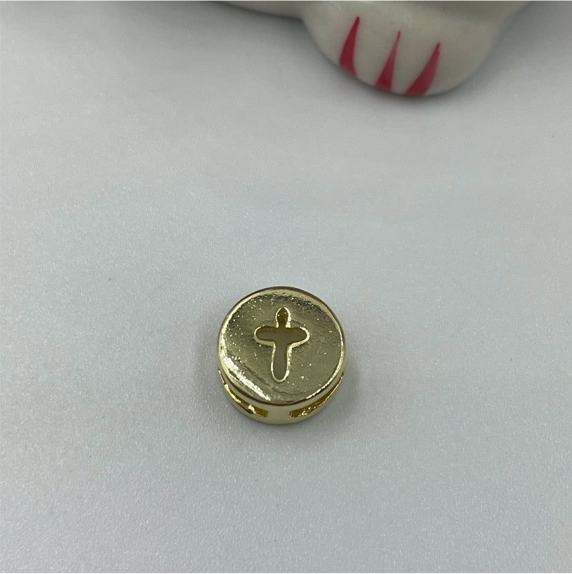 FO754 Medalla Cruz Calada para pasar 8 mm Figura Baño Oro Figuras Bañadas en Oro y Plata hecho de Bronce Bañado en Oro 18K Joyas Bañadas en Oro