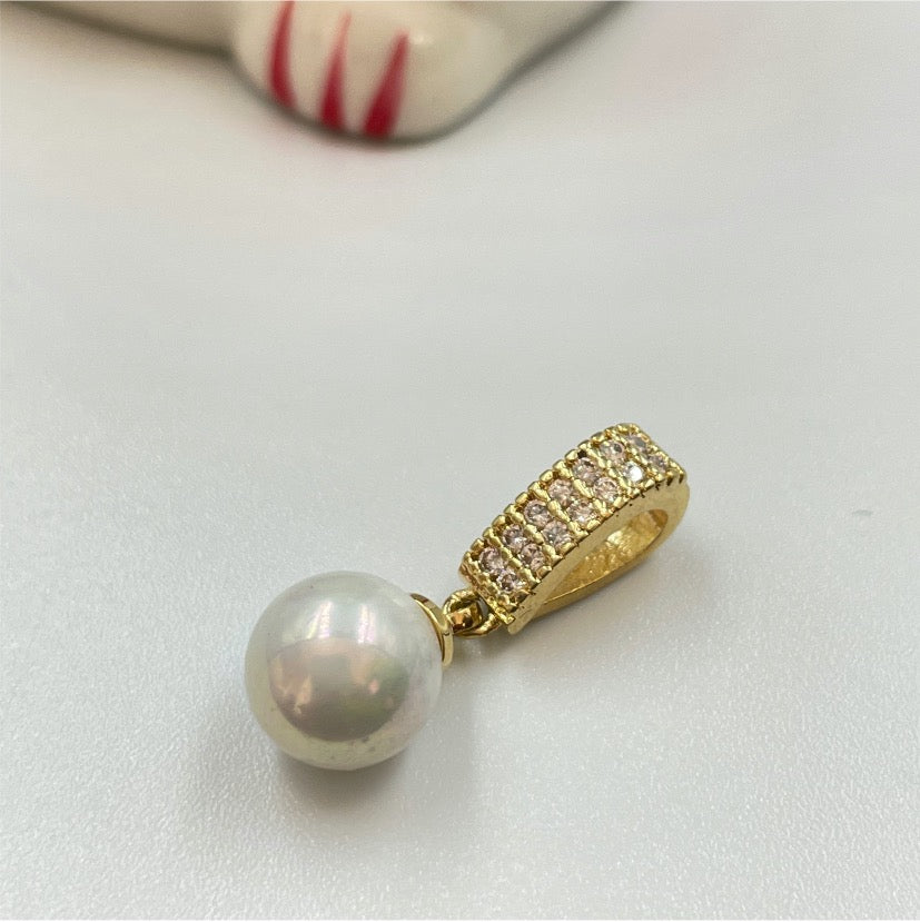 FO769 Colgante Perla diá. 8 mm Balier con microcircones largo total 22 mm Figura Baño Oro Figuras Bañadas en Oro y Plata hecho de Bronce Bañado en Oro 18K Joyas Bañadas en Oro
