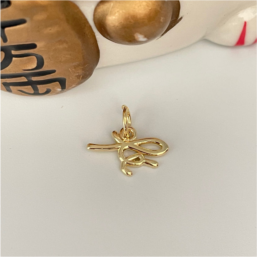 FO791 Colgante Fe 13x9 mm más argollita Figura Baño Oro Figuras Bañadas en Oro y Plata hecho de Bronce Bañado en Oro 18K